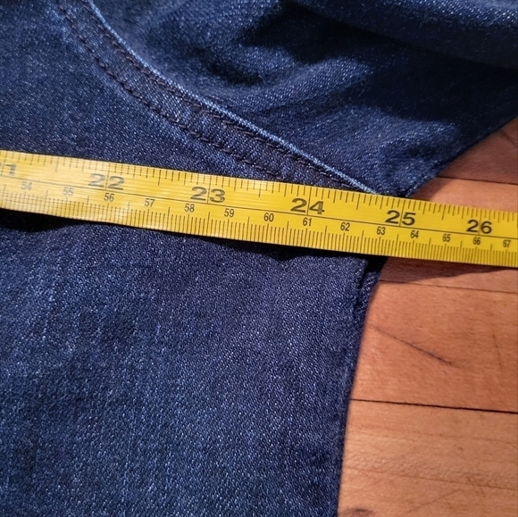 7 For All Mankind Jen7 Frayed Collar Denim Jacket - Picture 13 of 15